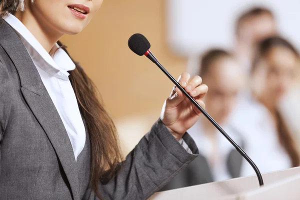 Speaker at stage — Stock Photo, Image