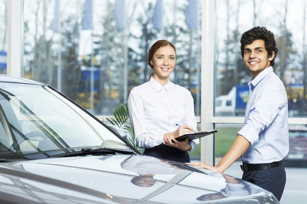 Este carro é perfeito para você — Fotografia de Stock