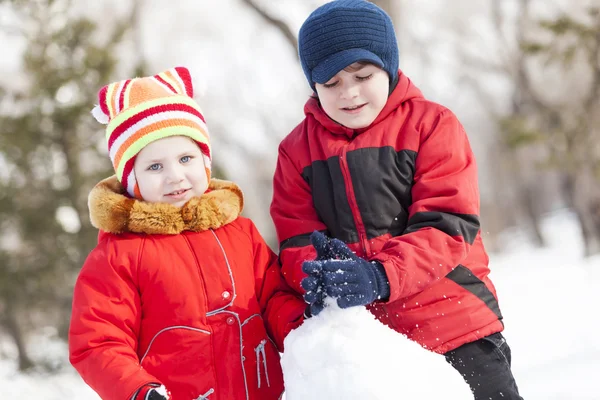 Giochi attivi invernali — Foto Stock