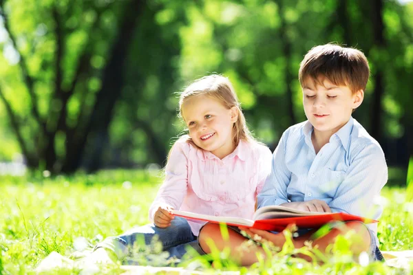 Summer weekend outdoors — Stock Photo, Image