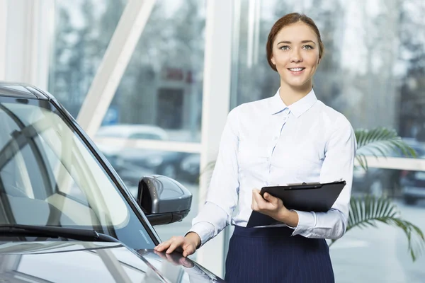 Já vám pomůže vybrat auto — Stock fotografie