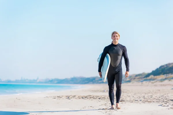 Pronti a colpire le onde — Foto Stock