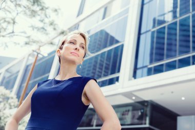 Yeni iş günü önde gidiyor