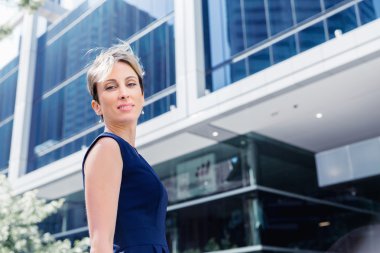 Yeni iş günü önde gidiyor