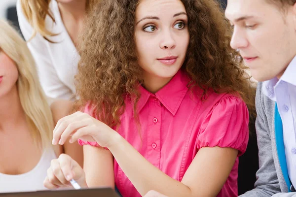 Estudiantes en clase — Foto de Stock