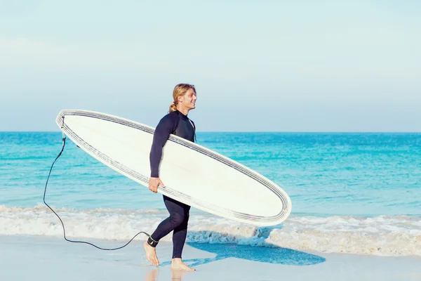 Prêt à frapper les vagues — Photo