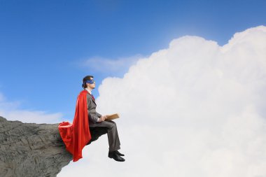 Sıkılmış süper kahraman