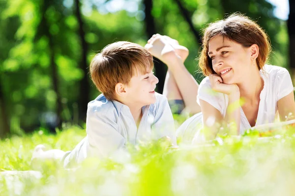 Weekend in park — Stock Photo, Image