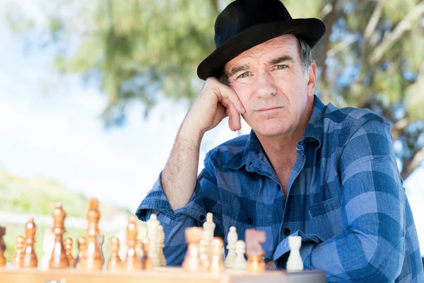 Σκέψη το στρατηγική σκάκι — Φωτογραφία Αρχείου