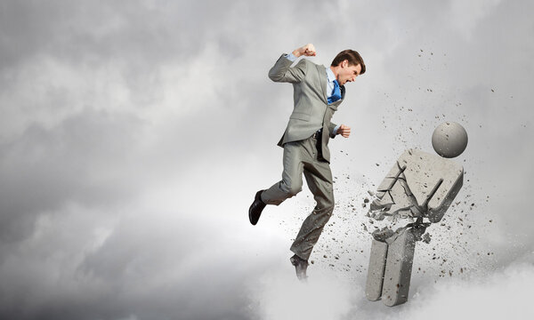 На моем пути нет конкурентов
