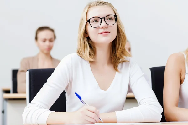 Estudantes na aula — Fotografia de Stock