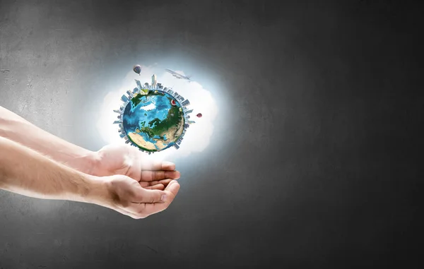 Our planet in our hands — Stock Photo, Image