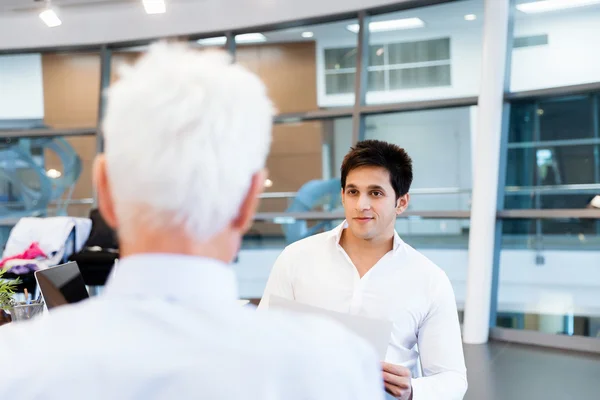 Hacer negocios es sobre la gente. —  Fotos de Stock