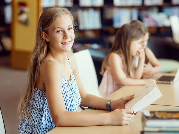 I love reading — Stock Photo, Image