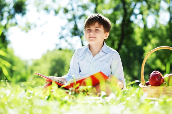 Summer weekend outdoors — Stock Photo, Image