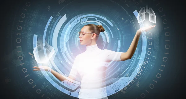 Meisje en technologieën van de toekomst — Stockfoto