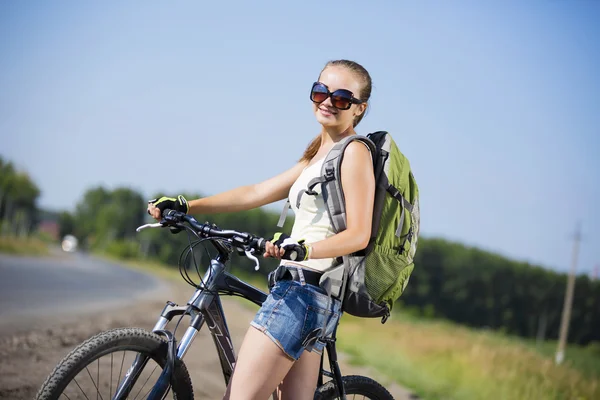 Passeio de bicicleta de verão — Fotografia de Stock