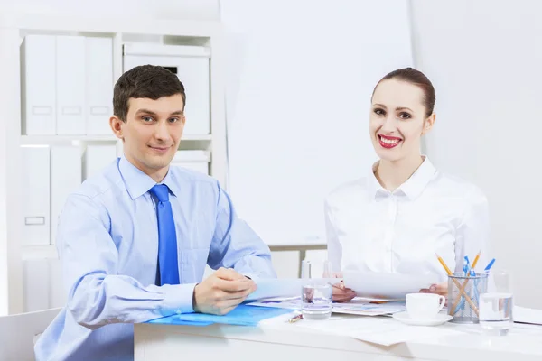 Working in partnership — Stock Photo, Image