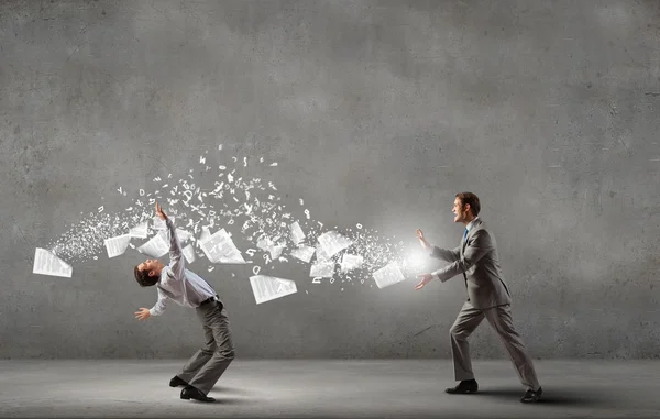 Two business people fighting with each other — Stock Photo, Image