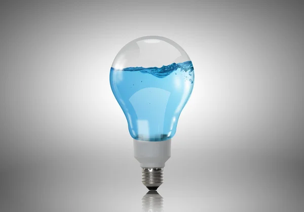 水と電球 — ストック写真