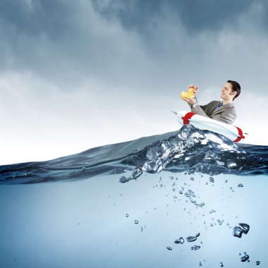 İşadamı ördek ile