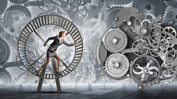 Повернуть, как скрип в колесе
