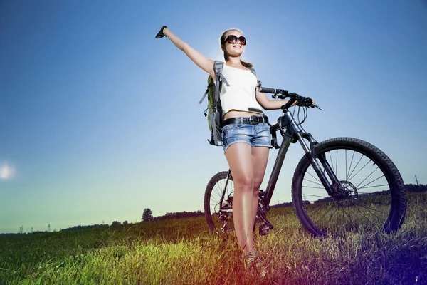 Passeio de bicicleta de verão — Fotografia de Stock