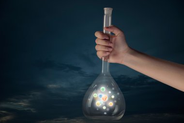 Şişesi ve bu nesneleri