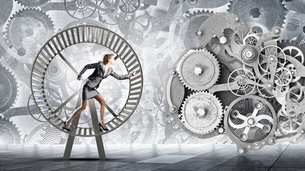 Всегда занят на работе.
