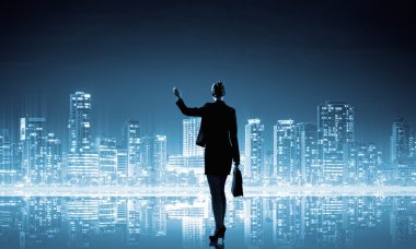 Büyük şehir asla uyumaz