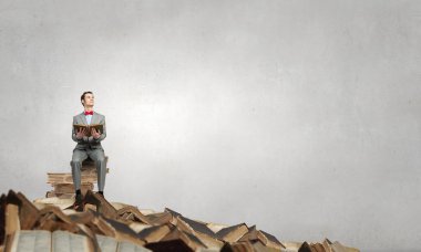 Güç ve gelecekteki bilgi