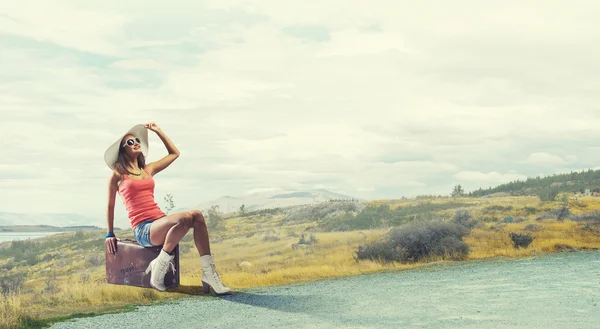 Νέους δωρεάν hitchhiker — Φωτογραφία Αρχείου