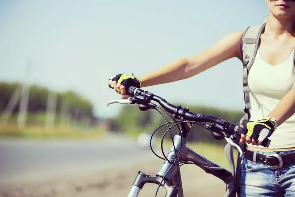 การเดินจักรยานฤดูร้อน — ภาพถ่ายสต็อก