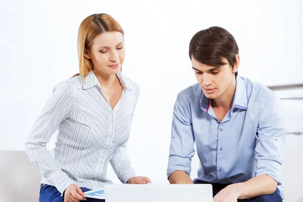 Cooperar para o trabalho produtivo — Fotografia de Stock