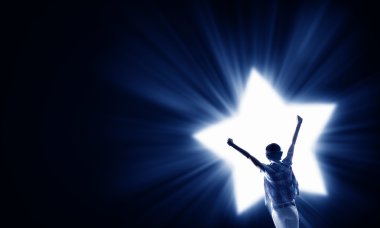 Başarı ışığında