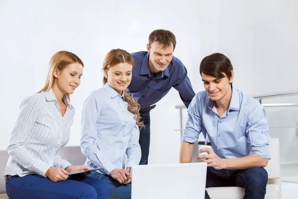 Samenwerken voor productief werk — Stockfoto