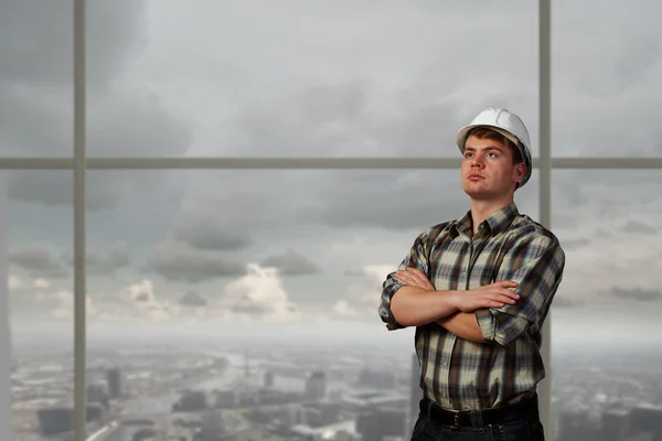 Homem construtor confiante — Fotografia de Stock