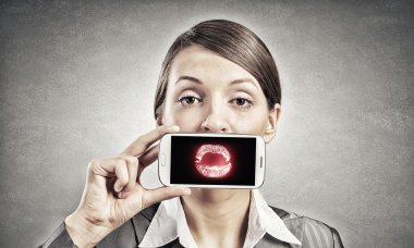 Cep telefonu gösteri