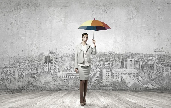 Empresária com guarda-chuva — Fotografia de Stock
