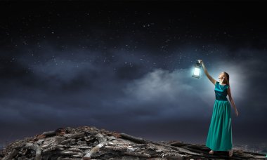 Karanlıkta kaybetti