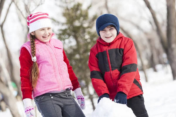 Winter active games — Stock Photo, Image