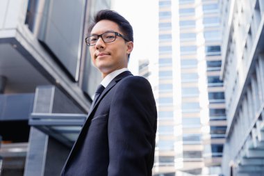 Benim iş konusunda ciddi