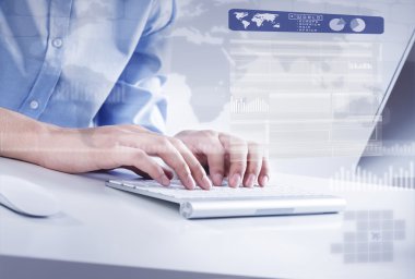 pc üzerinde çalışıyor