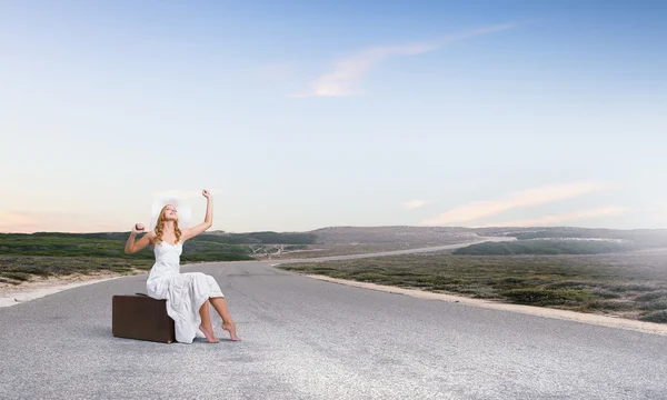 Sie ist leicht unterwegs — Stockfoto