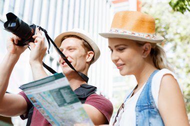 Yeni yerler keşfetmek için