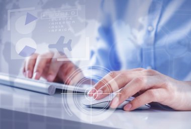 pc üzerinde çalışıyor