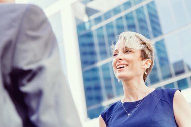 Güzel konuşmak dışarı-in yazıhane