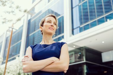 Yeni iş günü önde gidiyor