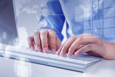 pc üzerinde çalışıyor