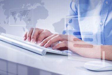 pc üzerinde çalışıyor